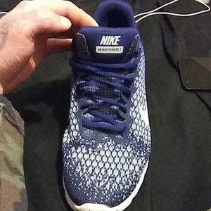 Nike Air Max Sequent 2's